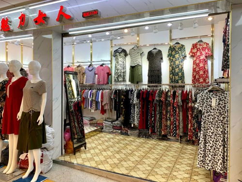 虎門(mén)服裝批發(fā)城大清倉(cāng) 10元一件，500件裝一麻袋，搶購(gòu)正當(dāng)時(shí)